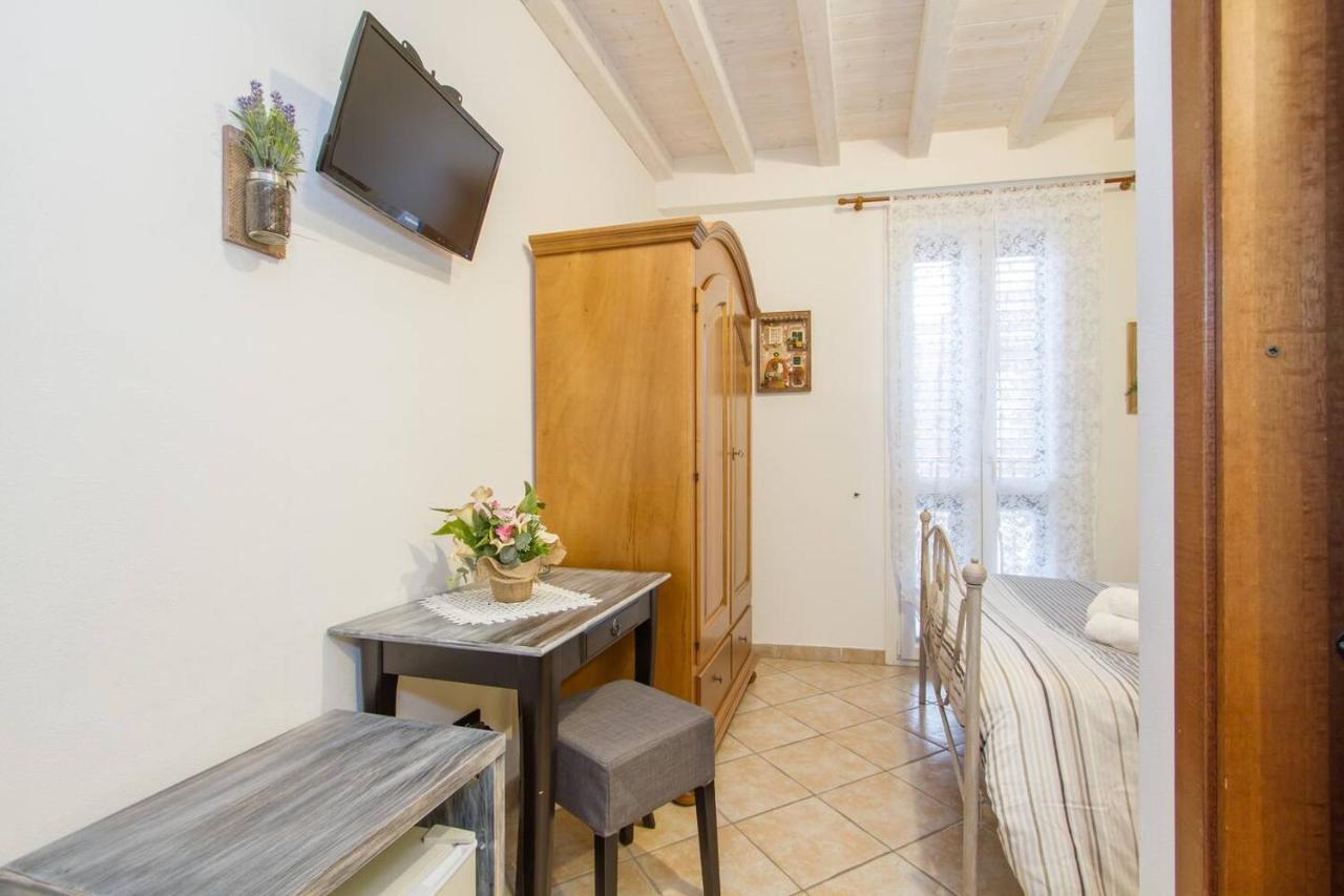 Le Camere Di Aladino Carugate Exterior foto